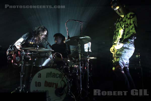 A PLACE TO BURY STRANGERS - 2017-09-29 - PARIS - La Cigale - 